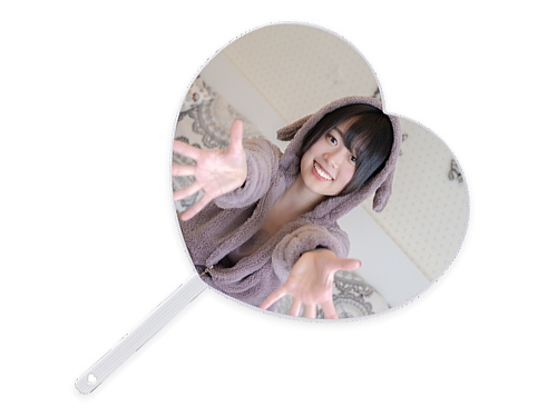ハートうちわの画像。クリックすると商品ページにリンクします。
